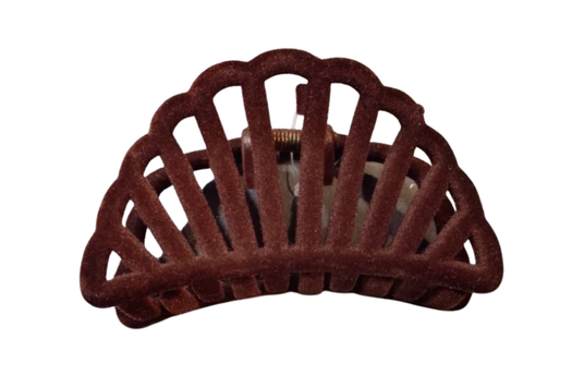 VELVET HEART HAIR CLAW CLIP